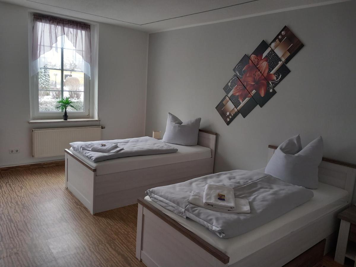 Hotel Eintracht Митвайда Экстерьер фото